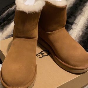 SOLD‼️‼️UGG Classic Mini Twist Boots Women’s 9 US